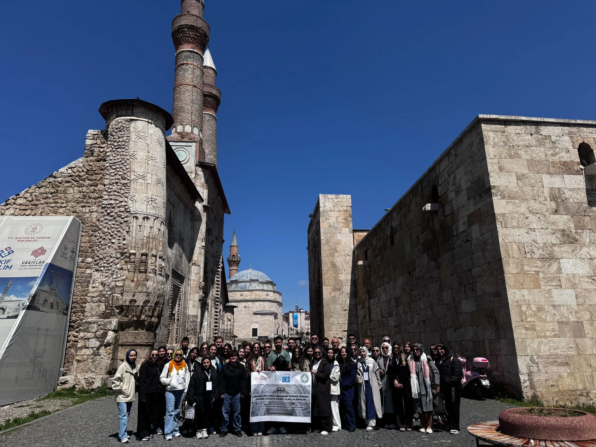 “ÜNİDES Destekli Projeyle Selçuklu İzinde Üç Günlük Kültür Yolculuğu”